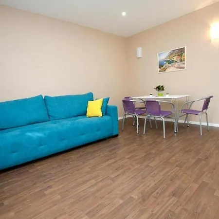 With A Parking Space - 20943 Apartment Makarska
