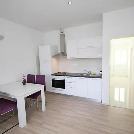 With A Parking Space - 20943 Apartment Makarska