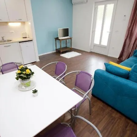 Apartment With A Parking Space - 20943 Makarska